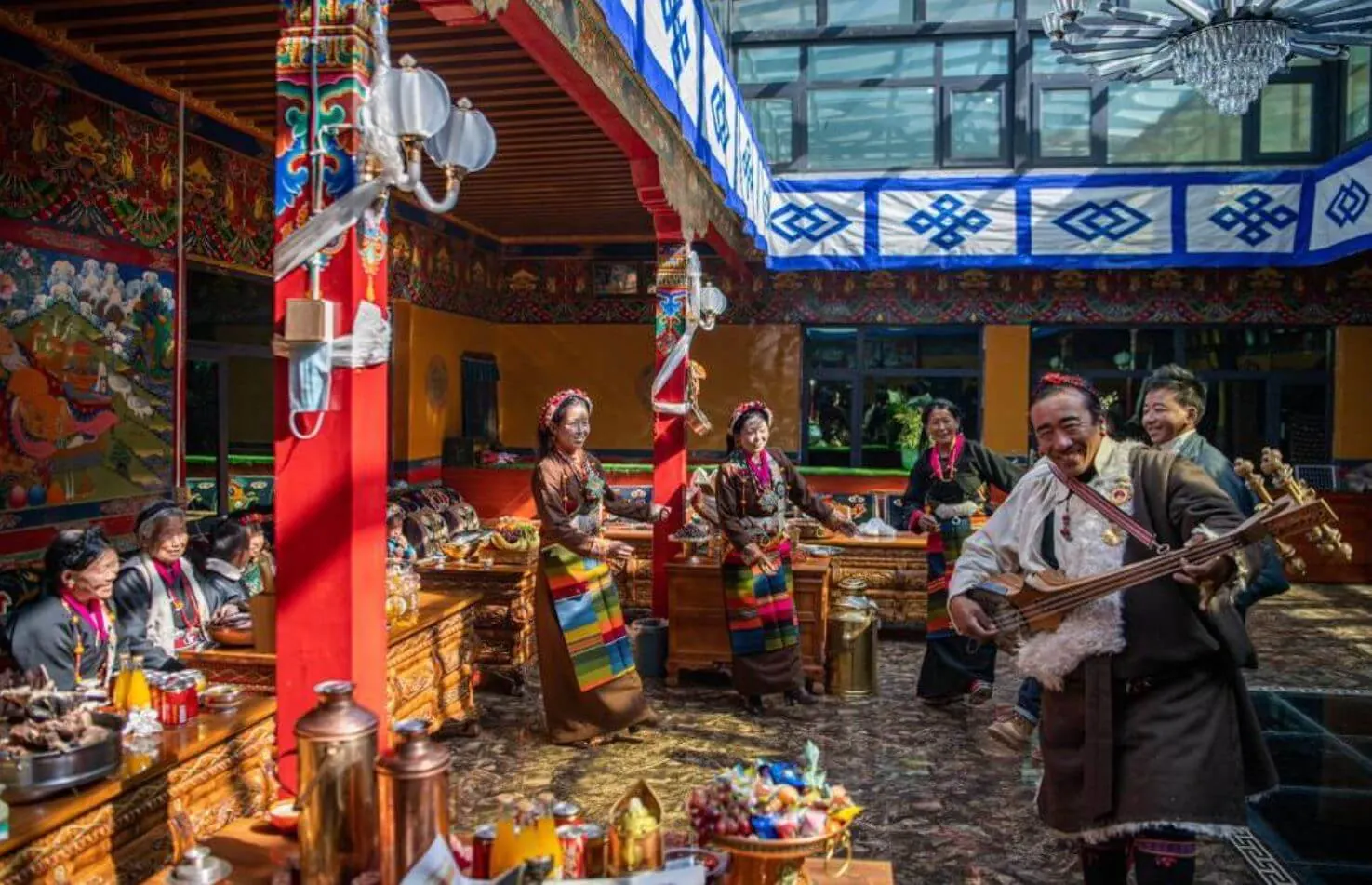 Tibetan musicians in a teahouse